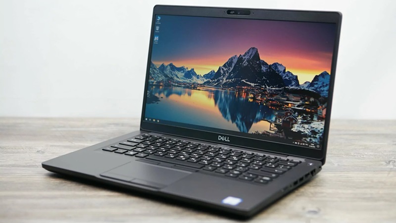 Lớp chống chói bảo vệ mắt, hỗ trợ làm việc nơi ánh sáng mạnh Latitude 5401 màn 14" Full HD, hiển thị sắc nét, màu sắc trung thực