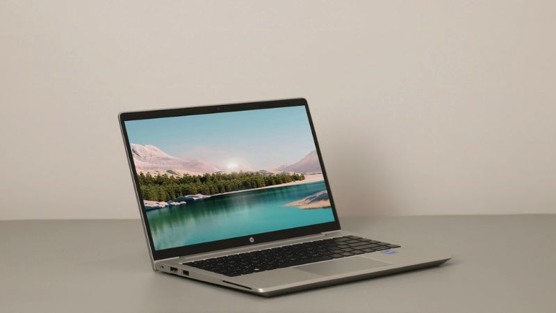 HP Probook 630 G8 có thiết kế mỏng nhẹ với kích thước 13.3 inch HP Probook 630 G8 có thiết kế mỏng nhẹ được nhiều người lựa chọn sử dụng