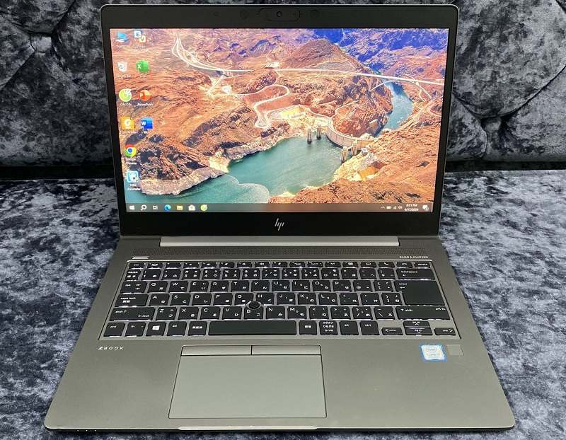 Điển mạnh của HP Workstation chính là thiết kế rất hầm hố