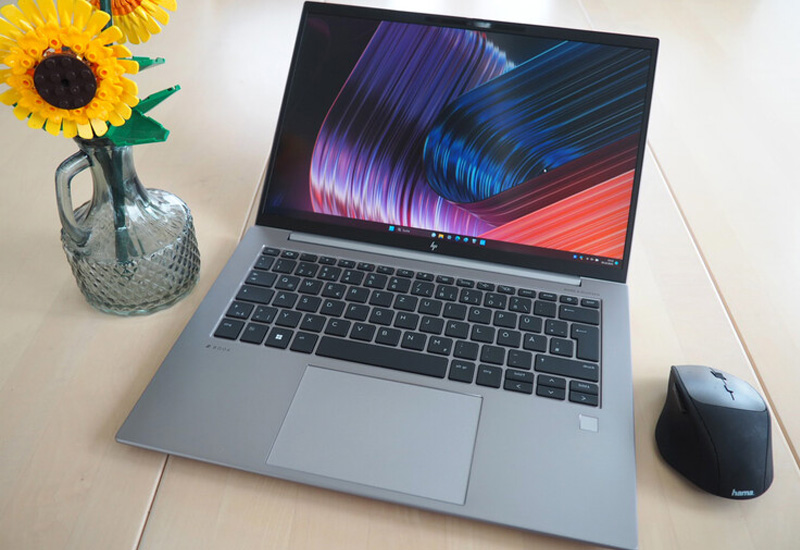 Laptop ZBook Firefly thiết kế siêu mỏng nhẹ bảo mật cao