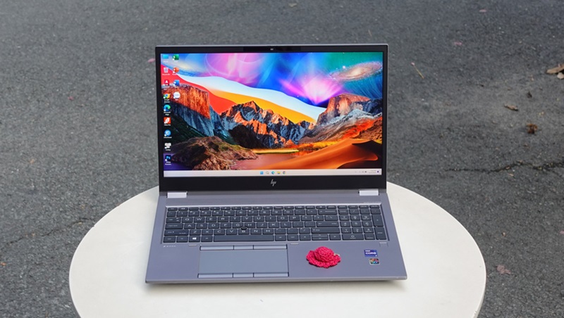 Máy có màn hình FHD 15.6 inch, thiết kế bền bỉ, trọng lượng 2.35kg Máy có màn hình FHD 15.6 inch, thiết kế bền bỉ, trọng lượng 2.35kg