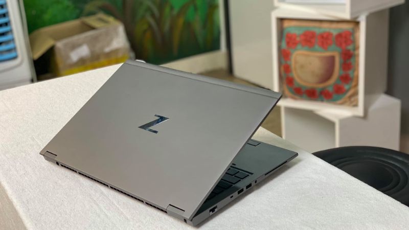 HP Zbook Fury 15 G8 thiết kế đơn giản, mạnh mẽ HP Zbook Fury 15 G8 có thiết kế đơn giản