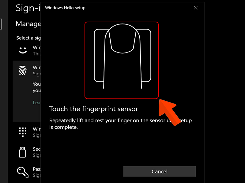 Chạm ngón tay lên cảm biến nhiều lần để máy ghi nhận Chạm ngón tay lên cảm biến