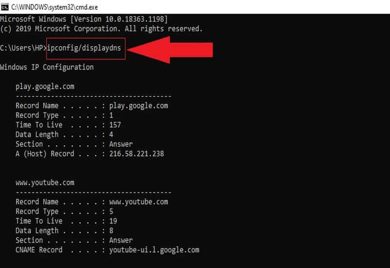 Dùng lệnh ipconfig xem địa chỉ IP và Default Gateway.