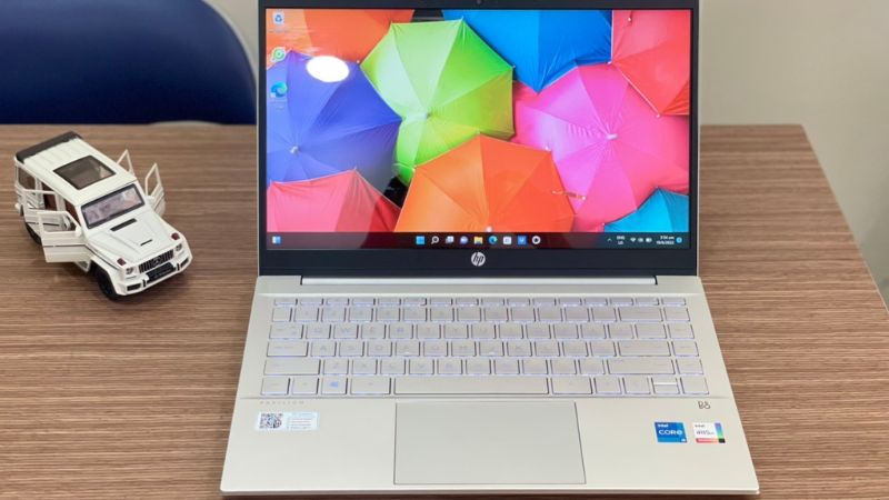 Laptop 14 inch thiết kế nhỏ gọn vô cùng linh hoạt Laptop 14 inch giá rẻ thiết kế nhỏ gọn dễ mang theo