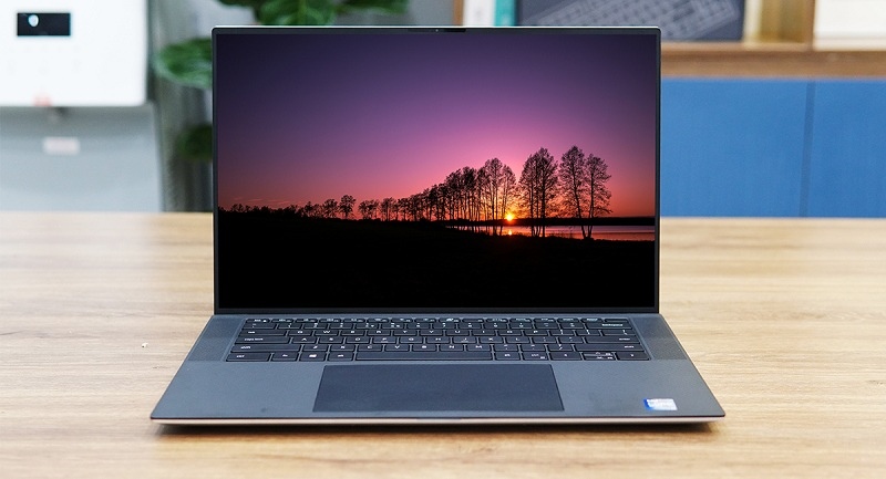 Laptop mỏng nhẹ, thời trang rất tiện để đem theo đi học