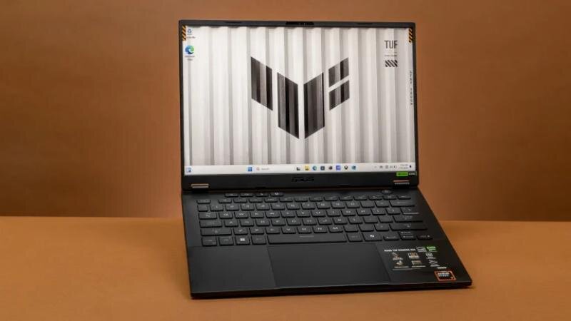 Asus TUF gaming có cấu hình mạnh mẽ và giá từ 15 đến 30 triệu đồng