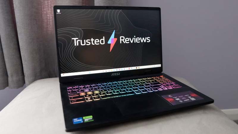 Laptop Gaming MSI Crosshair 16 được thiết kế mạnh mẽ, sang trọng Laptop Gaming MSI Crosshair 16 có thiết kế mạnh mẽ