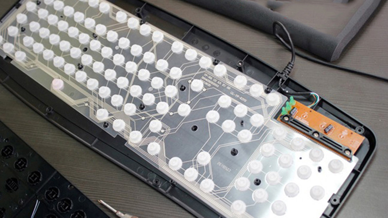 Thực hiện tháo bỏ các thiết bị ngoại vi để kiểm tra lỗi Thử tháo bỏ các thiết bị ngoại vi