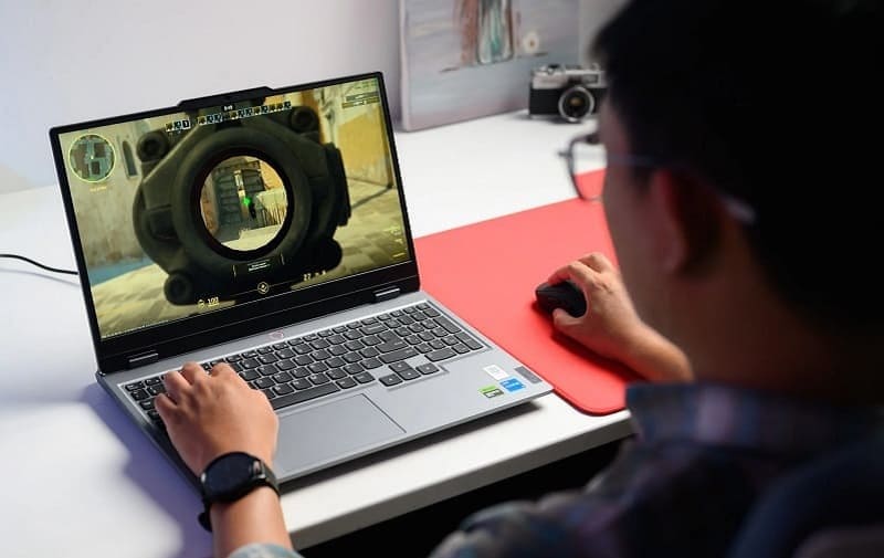 Cấu hình Lenovo LOQ 15IRX9 xử lý mượt mà các phần mềm thiết kế Cấu hình Lenovo LOQ 15IRX9 xử lý mượt mà tác vụ đồ họa