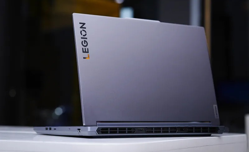 Lenovo Legion Y7000P IRX9 là laptop lý tưởng cho game thủ với thiết kế tinh tế và ấn tượng