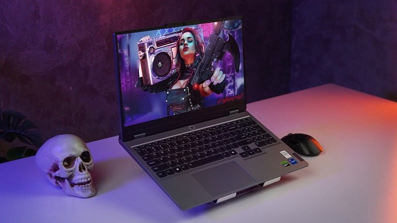 Thiết kế gọn nhẹ, RAM 24GB và SSD 512GB cho hiệu suất vượt trội Thiết kế gọn nhẹ, RAM 24GB và SSD 512GB cho hiệu suất vượt trội