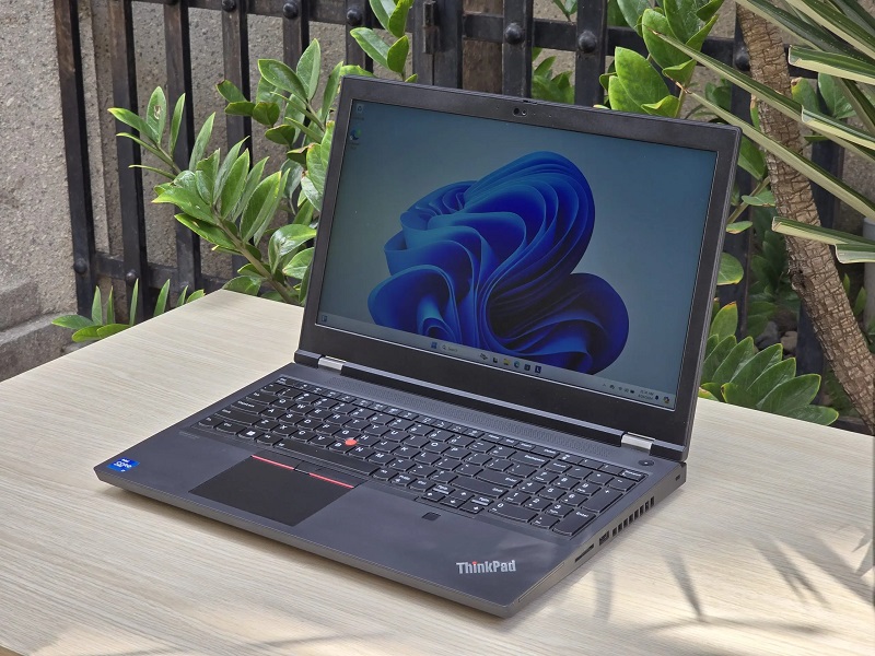 Lenovo ThinkPad P15 Gen 2 mang vẻ ngoài lịch lãm, phù hợp cho doanh nhân