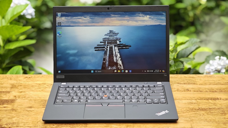 Máy có CPU i5-10210U, RAM 8GB, SSD 256GB, màn 14 inch FHD, bền nhẹ Máy có CPU i5-10210U, RAM 8GB, SSD 256GB, màn 14 inch FHD, bền nhẹ