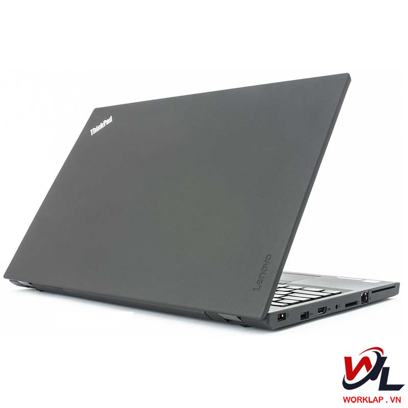 Được trang bị đầy đủ các cổng kết nối cần thiết