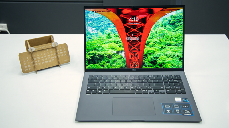 Cấu hình mạnh mẽ với Intel Core i7, 16GB RAM và SSD 512GB LG Gram 17Z90Q mỏng nhẹ, chỉ 17.7mm, trọng lượng nhẹ