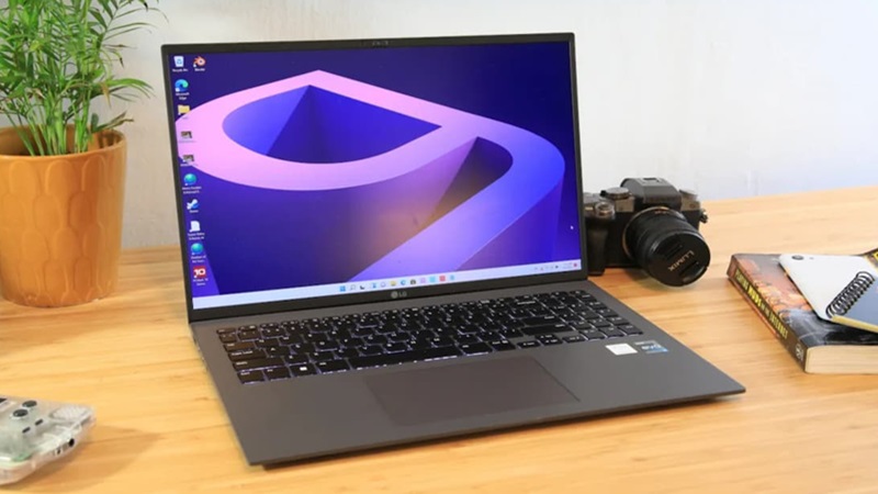 Máy nhẹ, màn hình 14 inch WUXGA, hiệu năng mạnh mẽ với Intel Core Ultra 7 Máy nhẹ, màn hình 14 inch WUXGA, hiệu năng mạnh mẽ với Intel Core Ultra 7