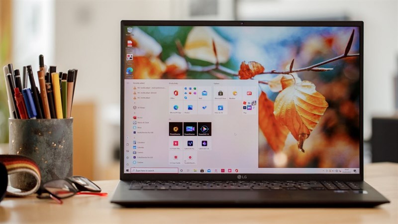 LG Gram 16 16Z90S: mỏng nhẹ, vỏ bền, chip Intel Ultra 7, RAM 32GB, SSD 2TB Máy có cấu hình khỏe, siêu nhẹ, RAM lớn, màn hình viền siêu mỏng