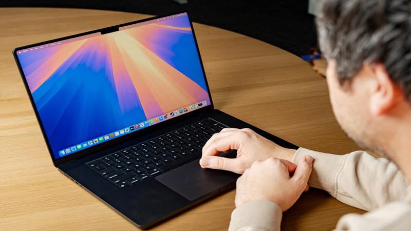 MacBook Pro M4 16 inch có cấu hình mạnh, thiết kế cao cấp MacBook Pro M4 16 inch có cấu hình mạnh phù hợp làm nhạc