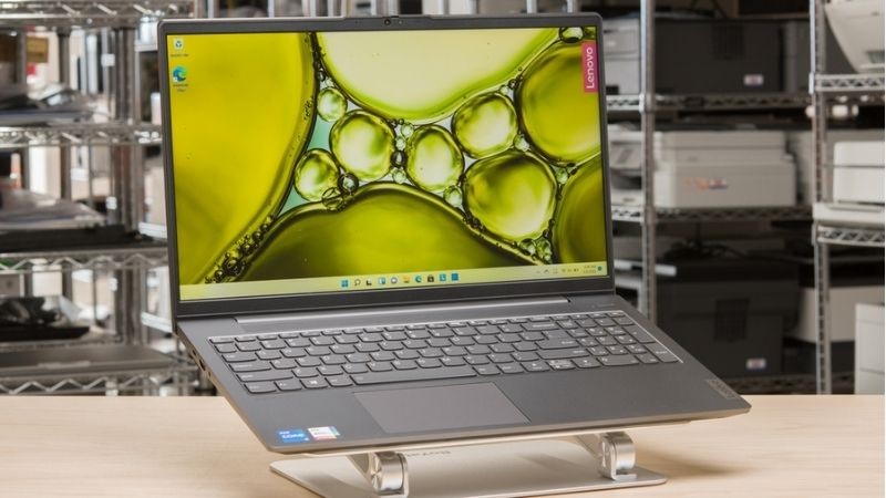 Chất lượng hình ảnh nâng cao, giúp trải nghiệm sử dụng tốt hơn Laptop văn phòng Full HD, tấm nền IPS cho hình ảnh sắc nét