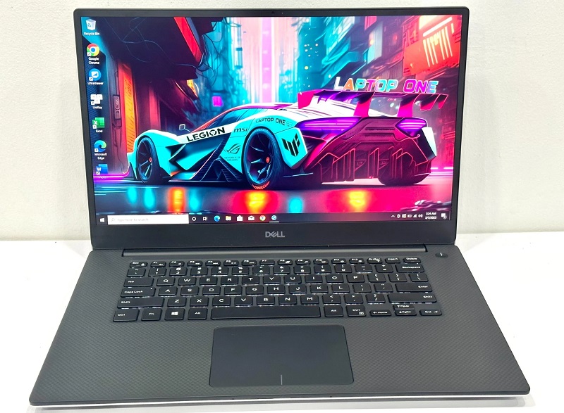 Màn hình 15.6 inch Full HD, độ sáng cao, màu sắc sống động