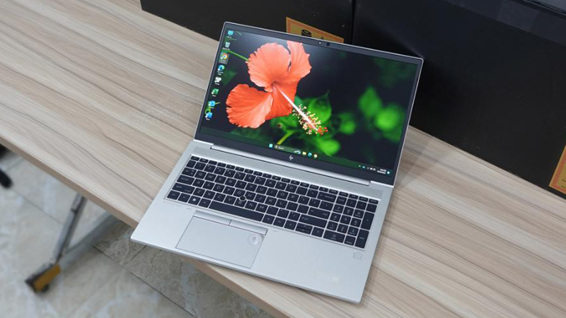 Màn hình Full HD hiển thị sắc nét