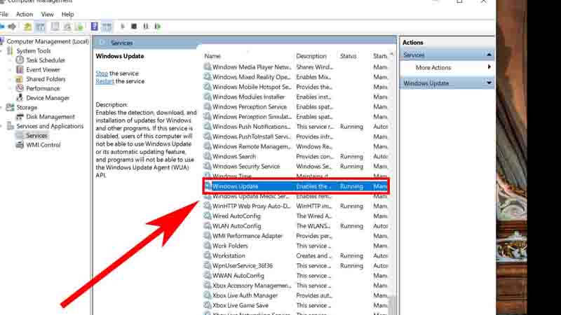 Tìm đến mục Windows Update