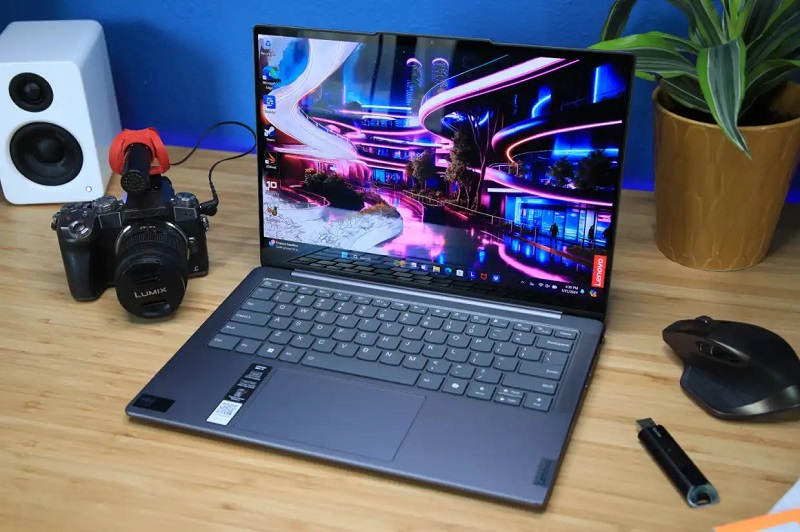 Laptop Lenovo Yoga cũ có giá từ 25 - 64 triệu đồng, phù hợp cho người dùng tài chính khá