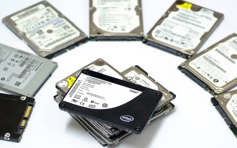 SSD giúp tăng tốc độ khởi động và truy xuất dữ liệu nhanh hơn HDD cho máy tính văn phòng
