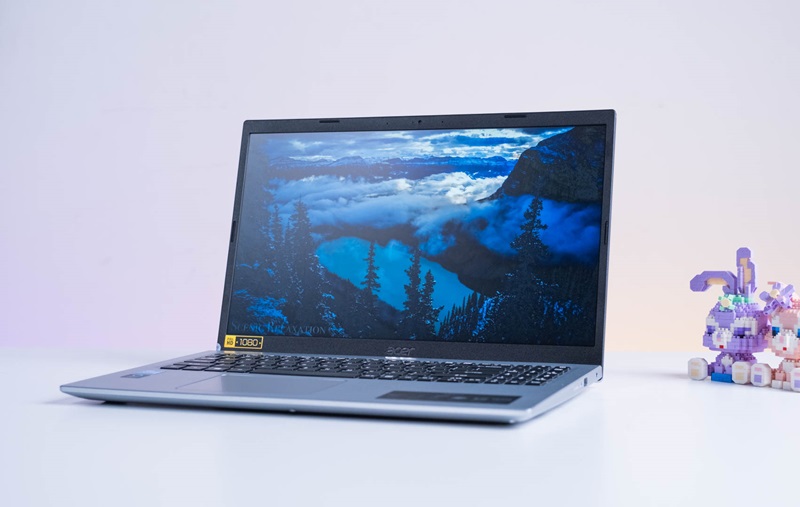 Dung lượng thoải mái lưu trữ tài liệu và thông tin cần thiết Ổ SSD 256GB đủ đáp ứng các tác vụ văn phòng nhanh chóng