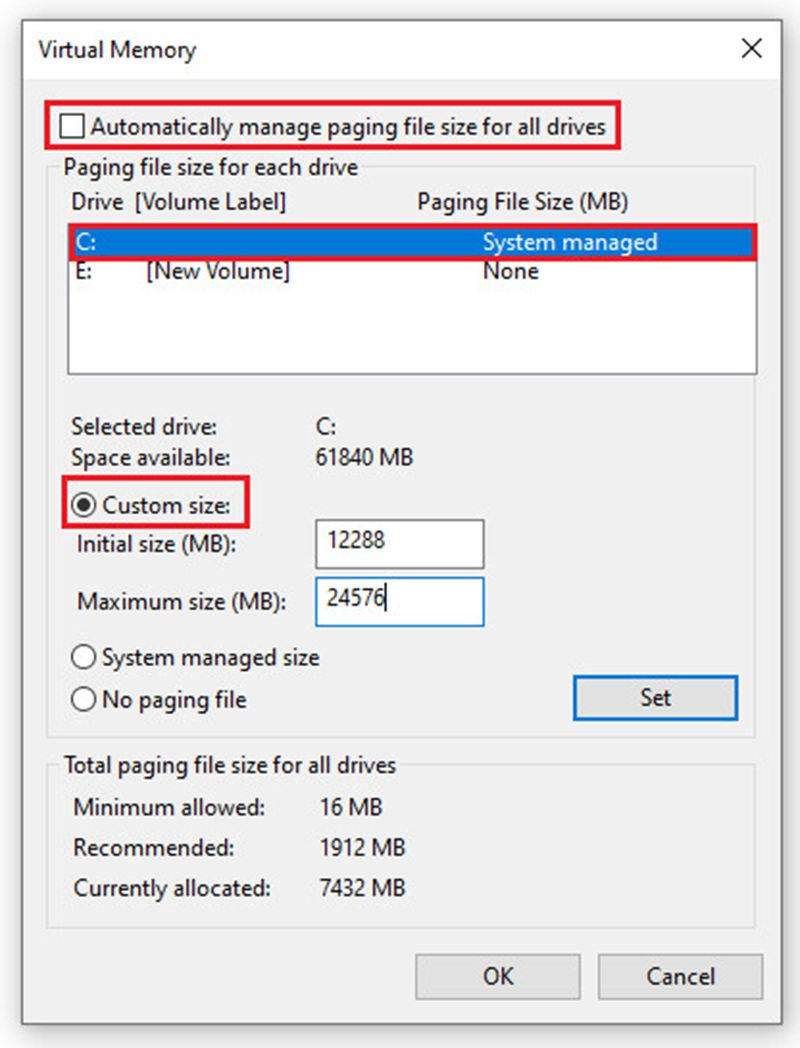 Bỏ tích Automatically Manage paging file size for all drives và bấm chọn ô Custom size Bỏ tích Automatically Manage paging file size for all drives