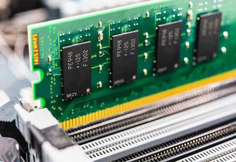 Số khe cắm quyết định khả năng mở rộng bộ nhớ sau này RAM DDR3 thường sử dụng 1 đến 4 khe cắm trên bo mạch