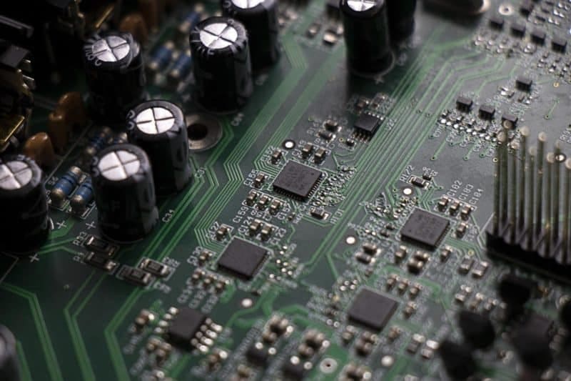 Card dạng tích hợp đáp ứng các nhu cầu cơ bản