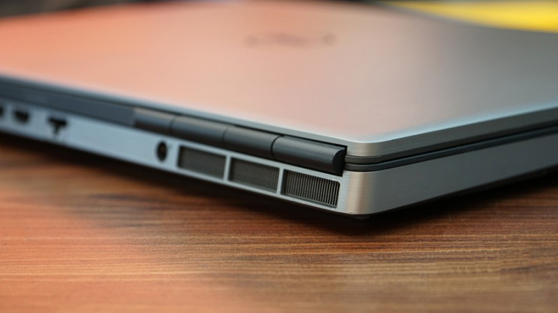 Hệ thống tản nhiệt kép giúp nhiệt độ máy vẫn rất ổn định Hệ thống tản nhiệt kép giúp nhiệt độ máy vẫn rất ổn định