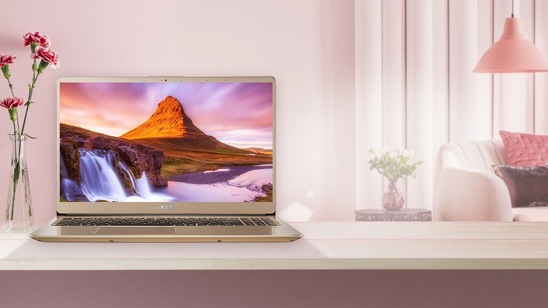 Thời lượng pin 6-8h và cổng kết nối đầy đủ Chọn laptop dưới 1.5kg để di chuyển dễ dàng