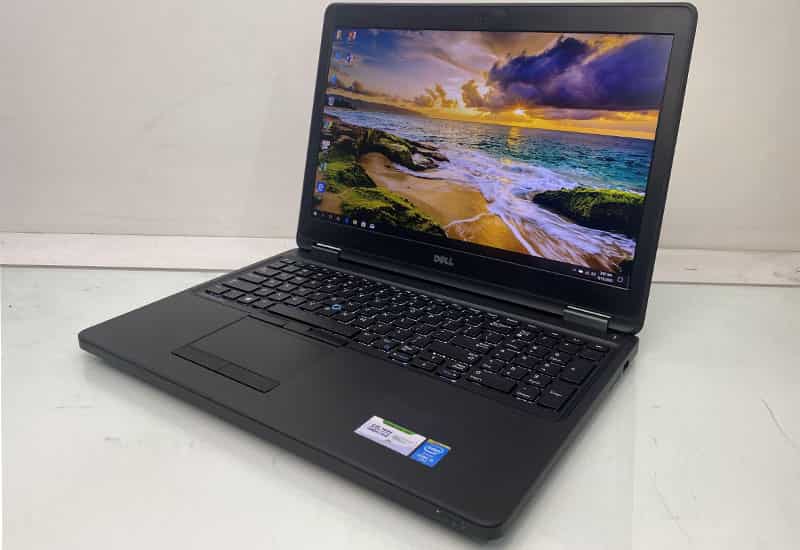 laptop hiệu năng mạnh mẽ, thiết kế sang trọn