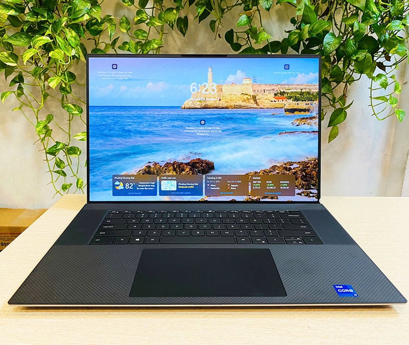 Có thiết kế nhôm và sợi carbon nhẹ, chắc chắn Có thiết kế nhôm và sợi carbon nhẹ, chắc chắn