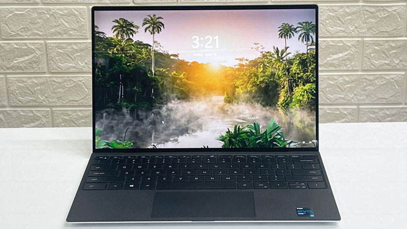 Thiết kế cao cấp với chất liệu kim loại chắc chắn và sang trọng