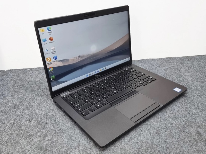 Latitude 5401 bảo vệ tốt linh kiện với khung gia công chất lượng cao Latitude 5401 thiết kế giống 5400, lịch lãm, nhẹ, dễ mang theo