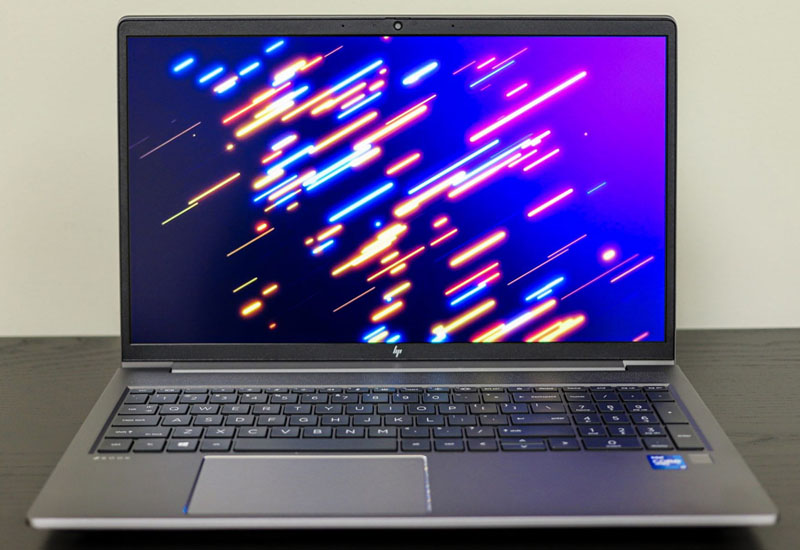 Thiết kế bền bỉ, sang trọng, phù hợp môi trường làm việc chuyên nghiệp Đánh giá chi tiết hiệu năng và thiết kế của laptop HP Zbook Power G8