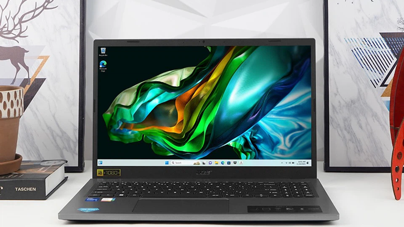 Nên chọn laptop pin dùng tối thiểu 4 tiếng liên tục