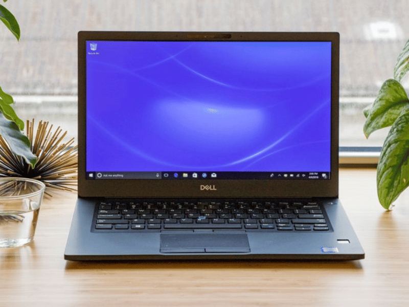 Dell Latitude 7490 sở hữu vi xử lý Intel, chạy mượt mà các tác vụ nặng