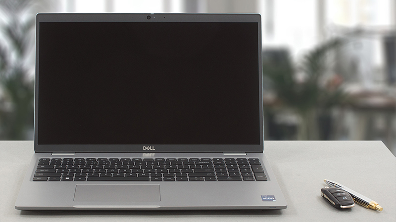 Màn hình sắc nét và thiết kế thời trang giúp Dell Precision 3570 mang đến trải nghiệm công việc ấn tượng và ổn định Dell Precision 3570 với thiết kế mỏng nhẹ và cấu hình mạnh mẽ đáp ứng mọi nhu cầu công việc chuyên nghiệp