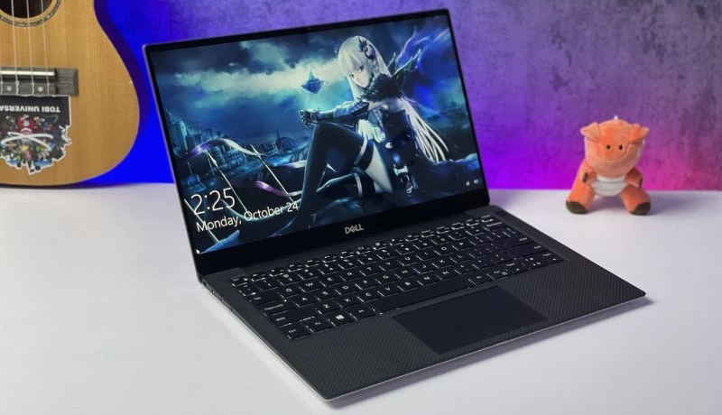 Máy gây ấn tượng với thiết kế mỏng nhẹ, xoay 360 độ