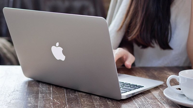 Macbook chạy hệ điều hành Mac OS